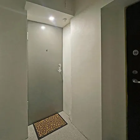 Apartment Artist